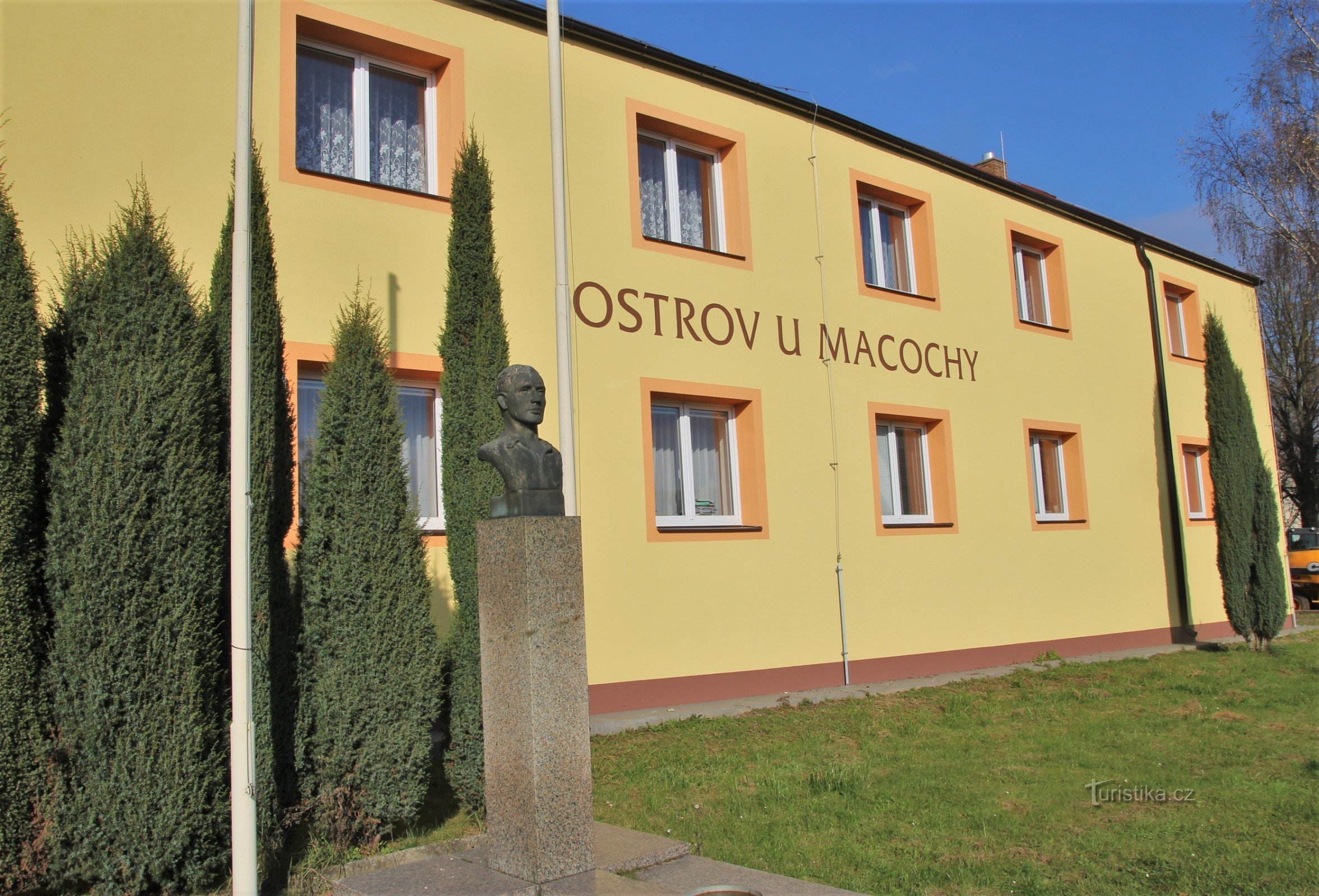 Edificio de oficinas del municipio