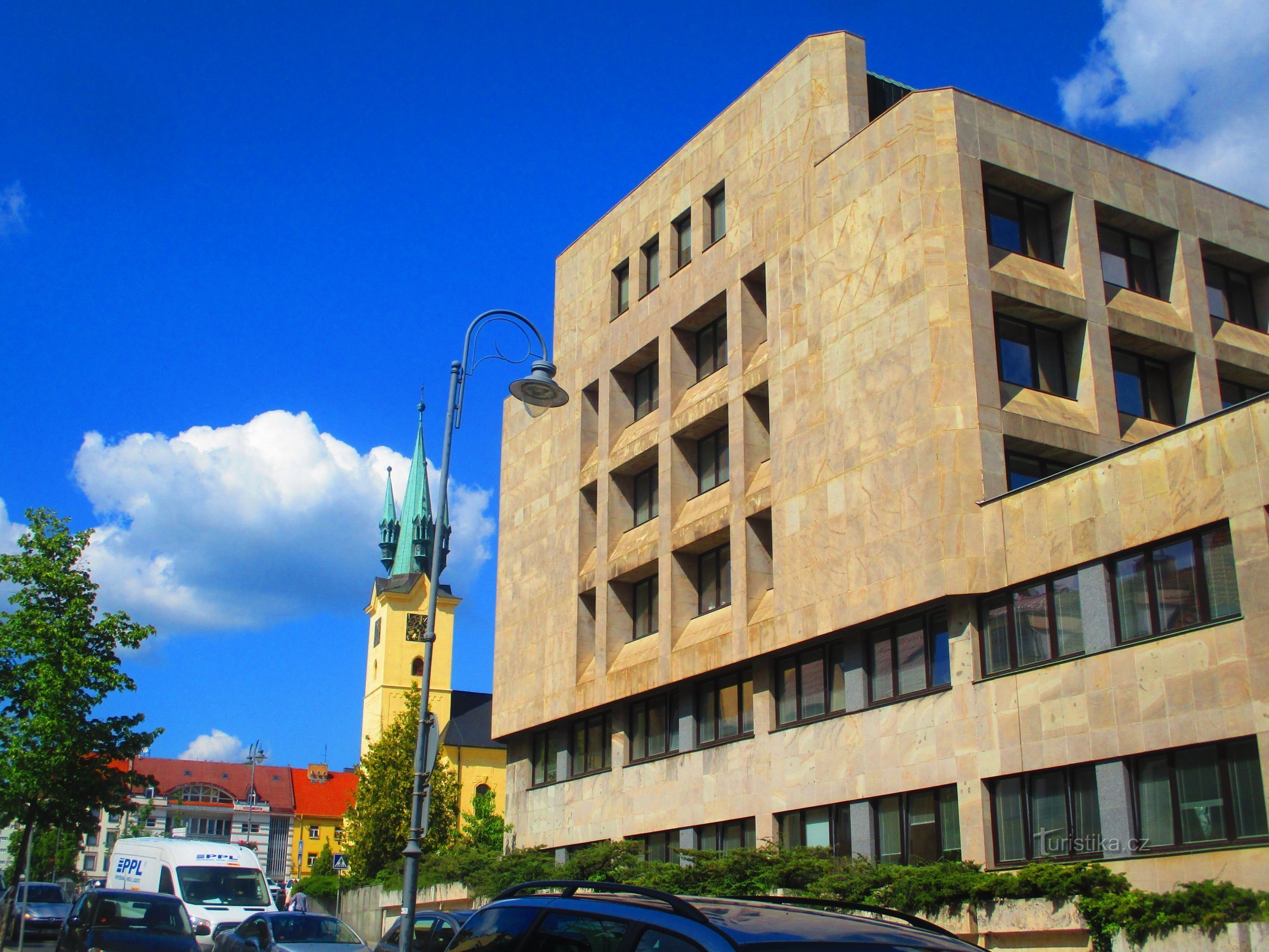 A construção do escritório do trabalho em Příbram