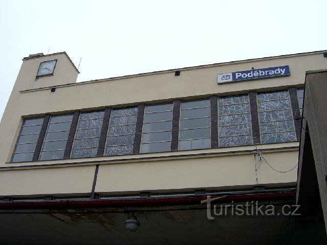 Le bâtiment de la gare de Podebrady