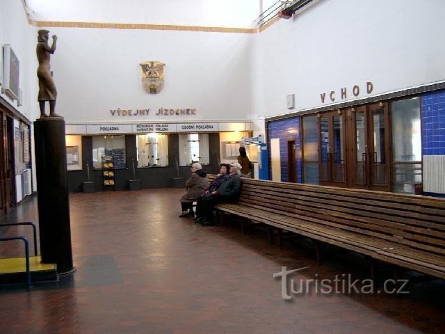 El edificio de la estación de tren de Podebrady