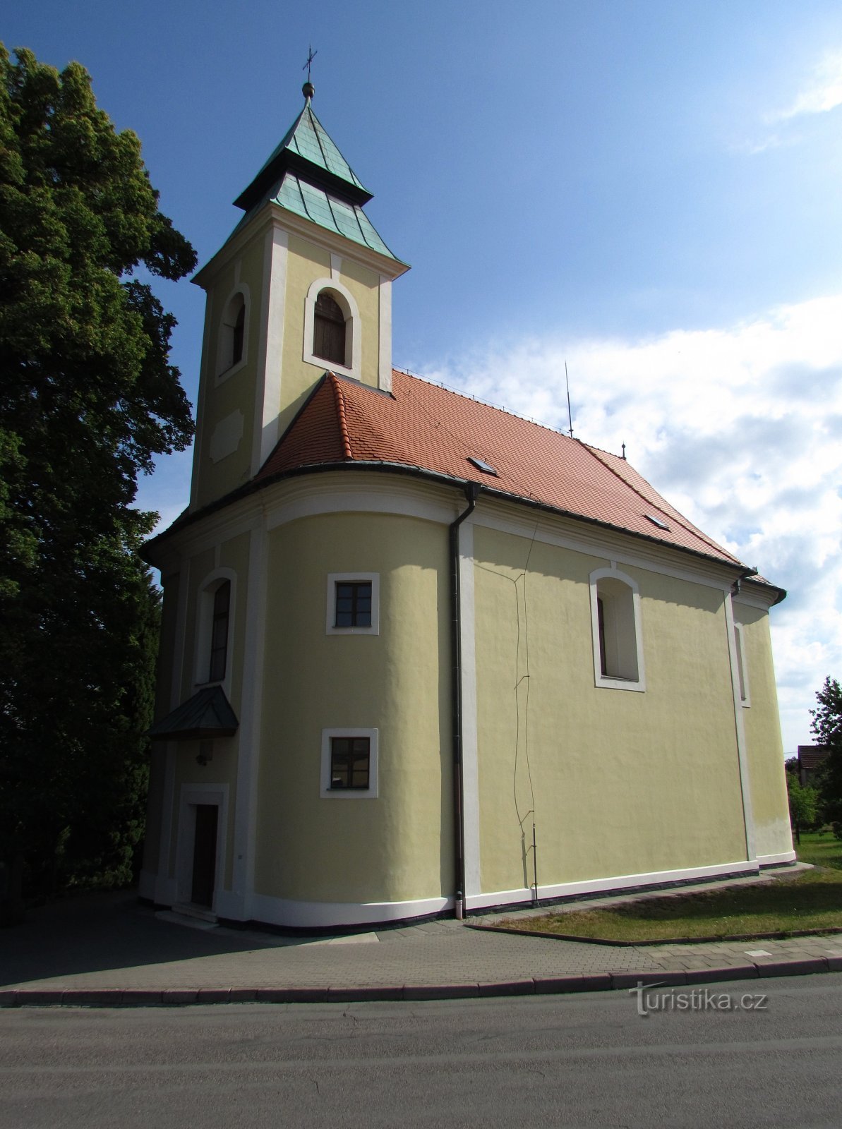 Bukovinka - Cerkev Vnebovzetja Device Marije