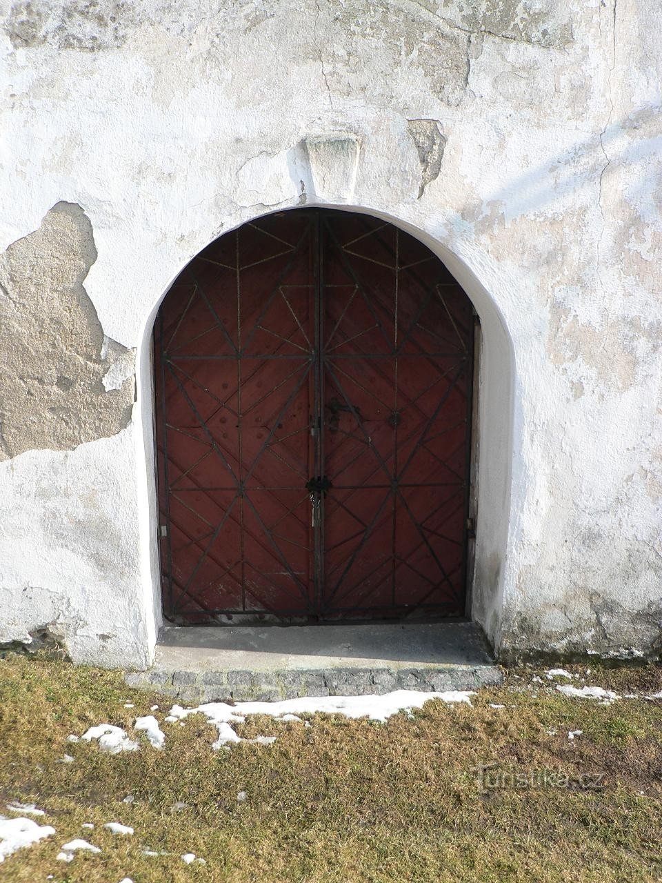 Buche, Eingang zur Kirche