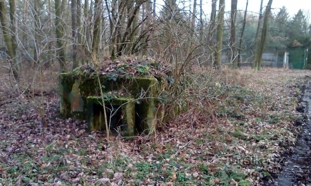 bunker Kokešov mellett