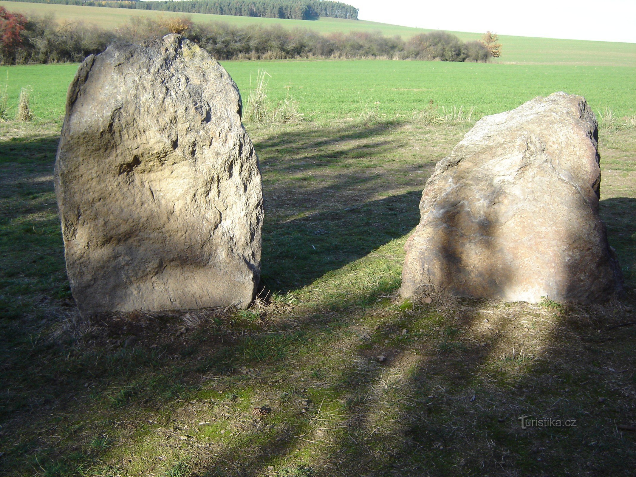 Burkovak - cromlech (đá)