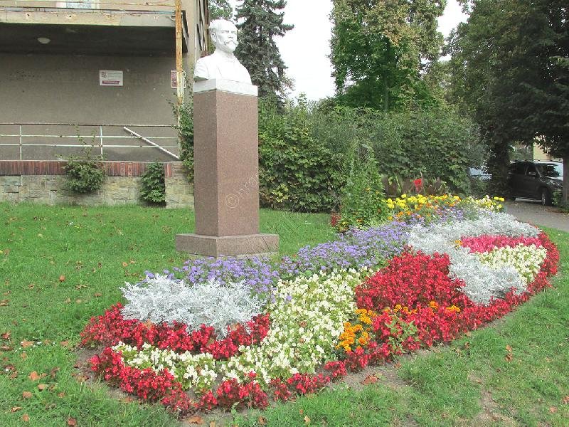 busta Antonína Dvořáka