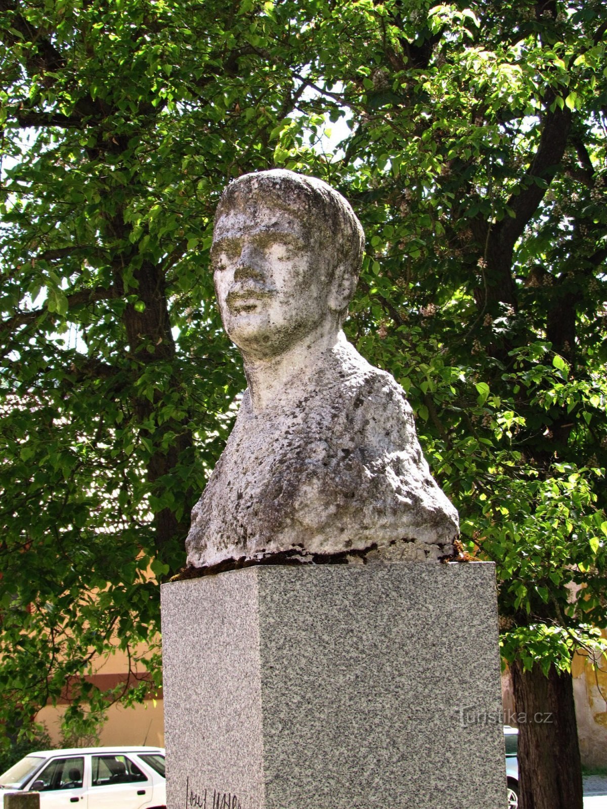 busto de Josef Uhr