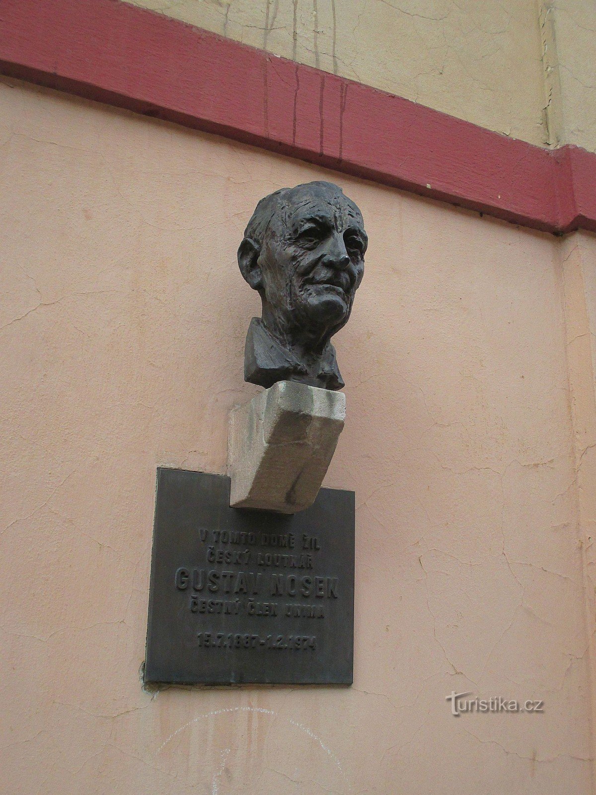 Busto do marionetista Gustav Nosko em Cheb