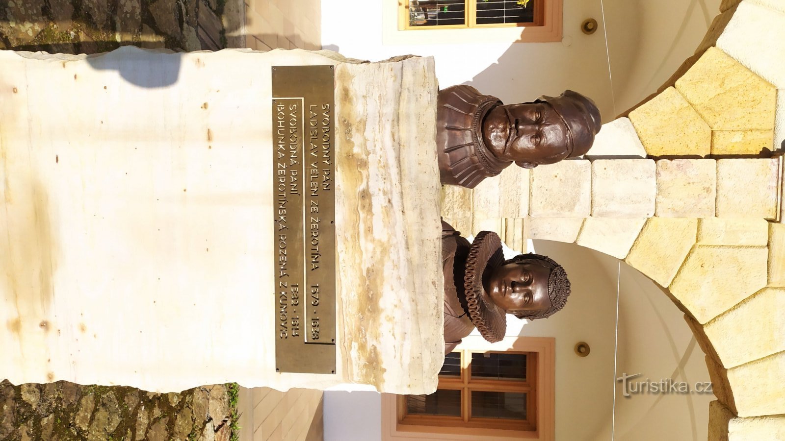 Busts of Ladislav Velen from Žerotín and his wife Bohunka from Kunovice