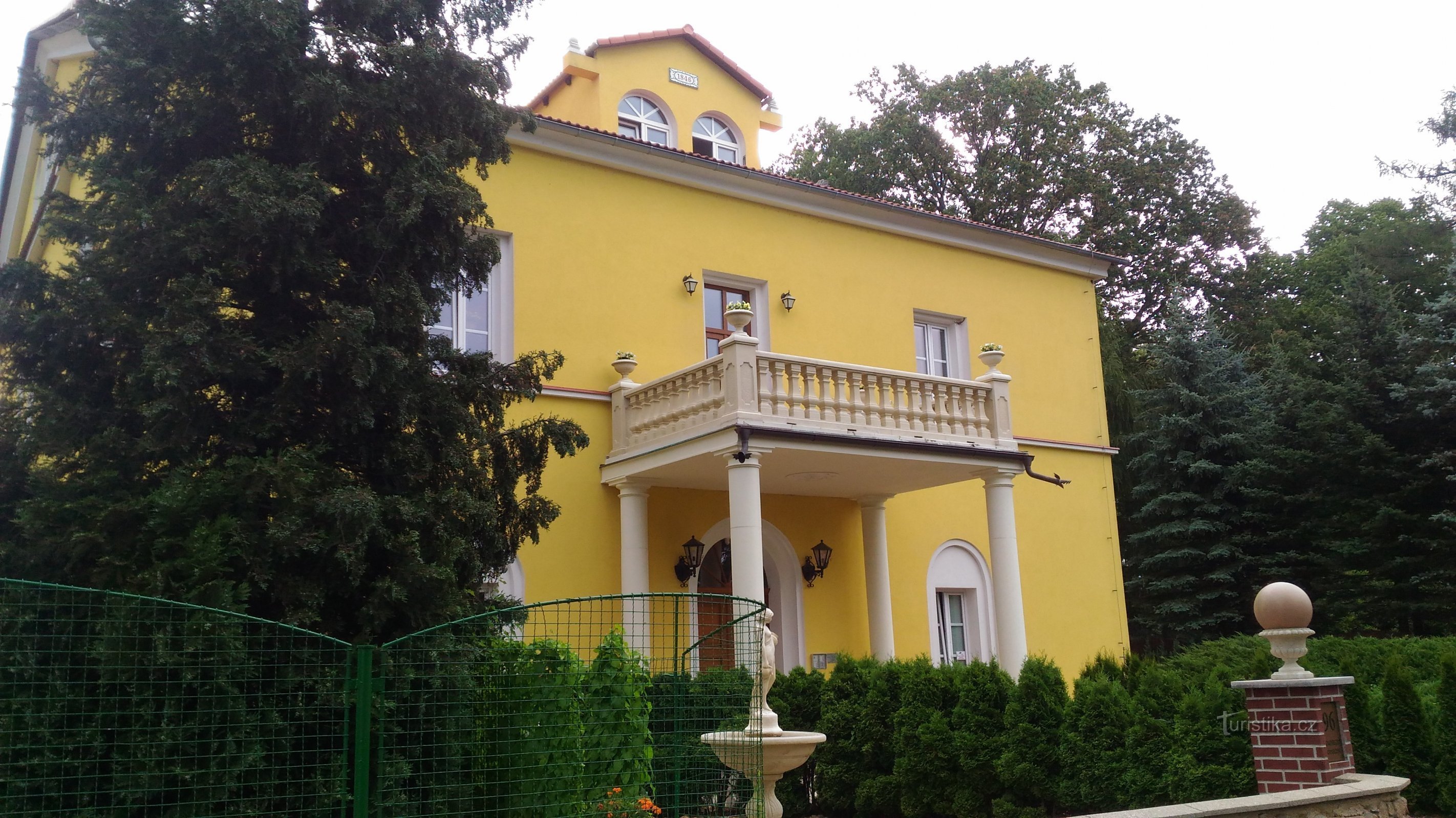 Bynovec - zámek