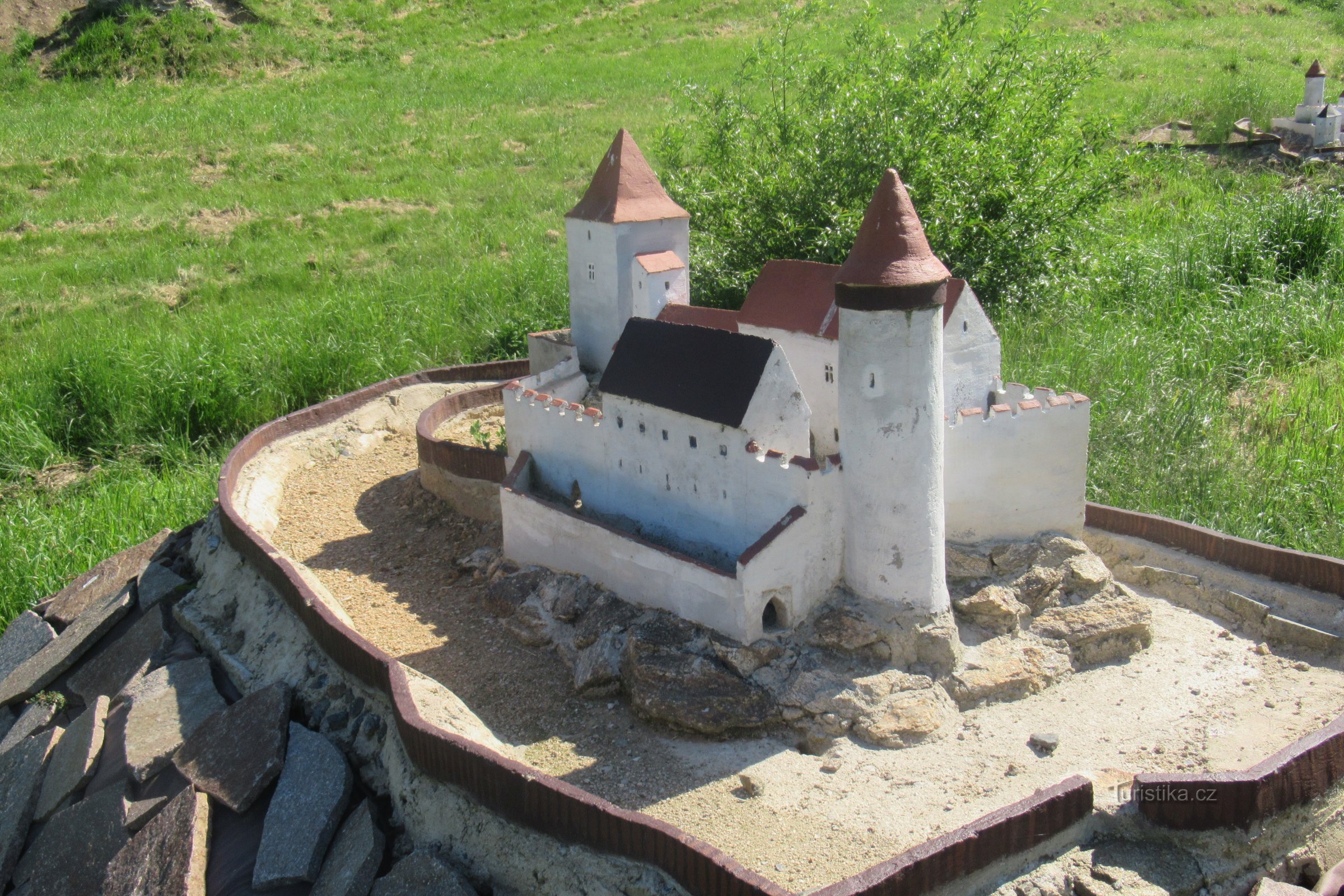 Bystřice nad Pernštejnem - park minijatura