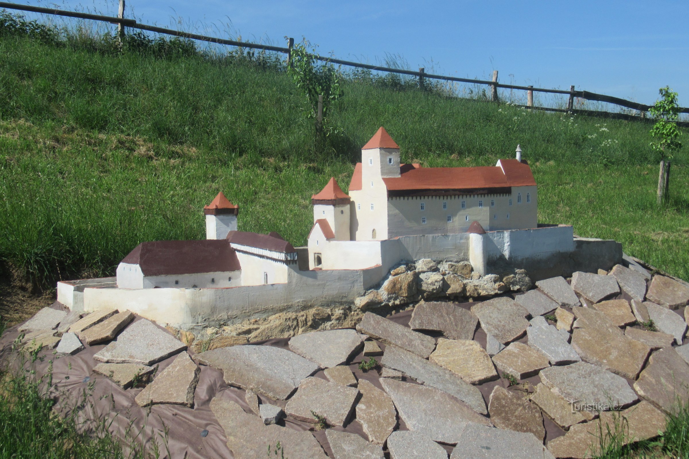 Bystřice nad Pernštejnem - parque de miniaturas