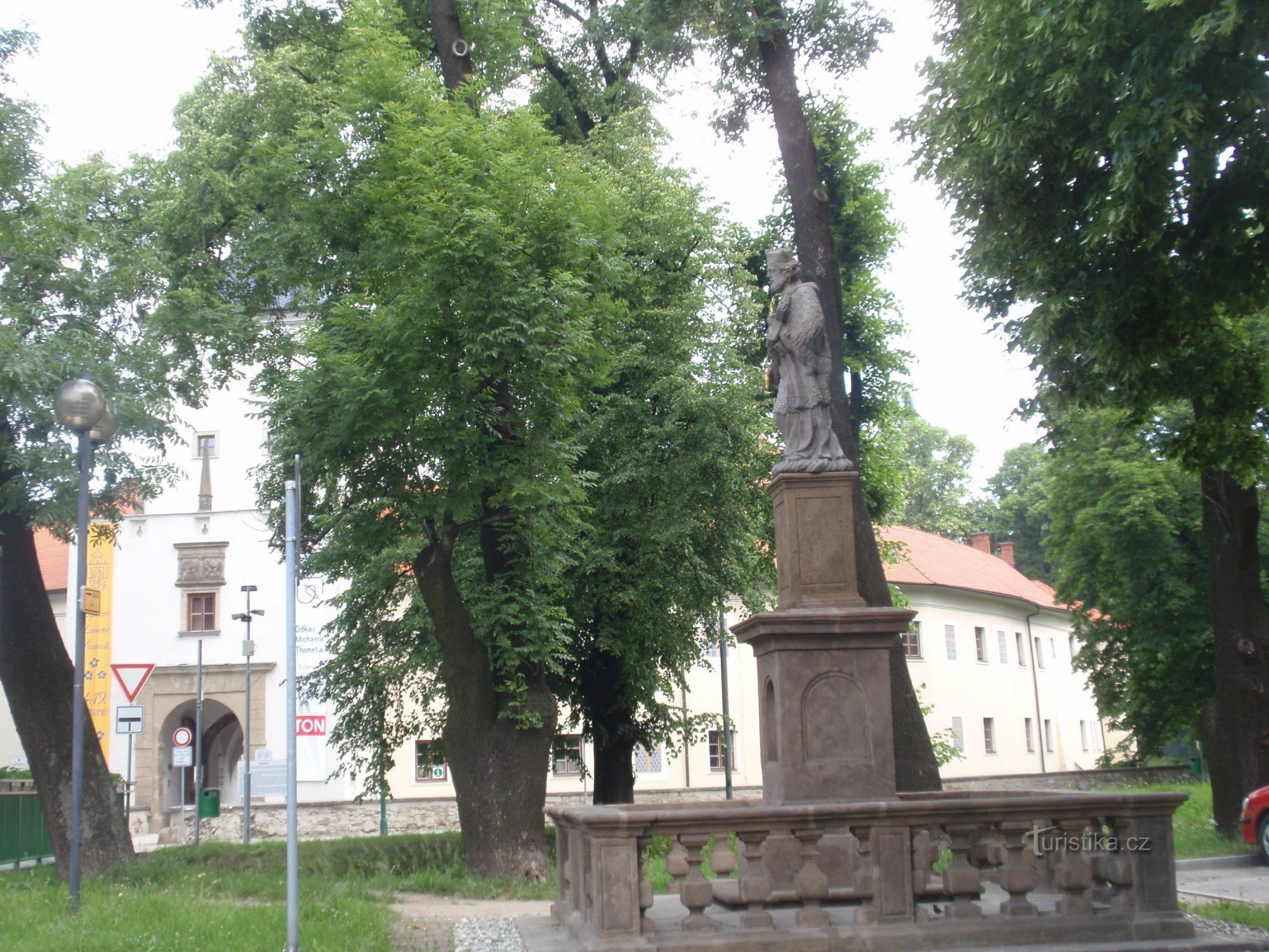 Bystřice pod Hostýnem - små monument och attraktioner