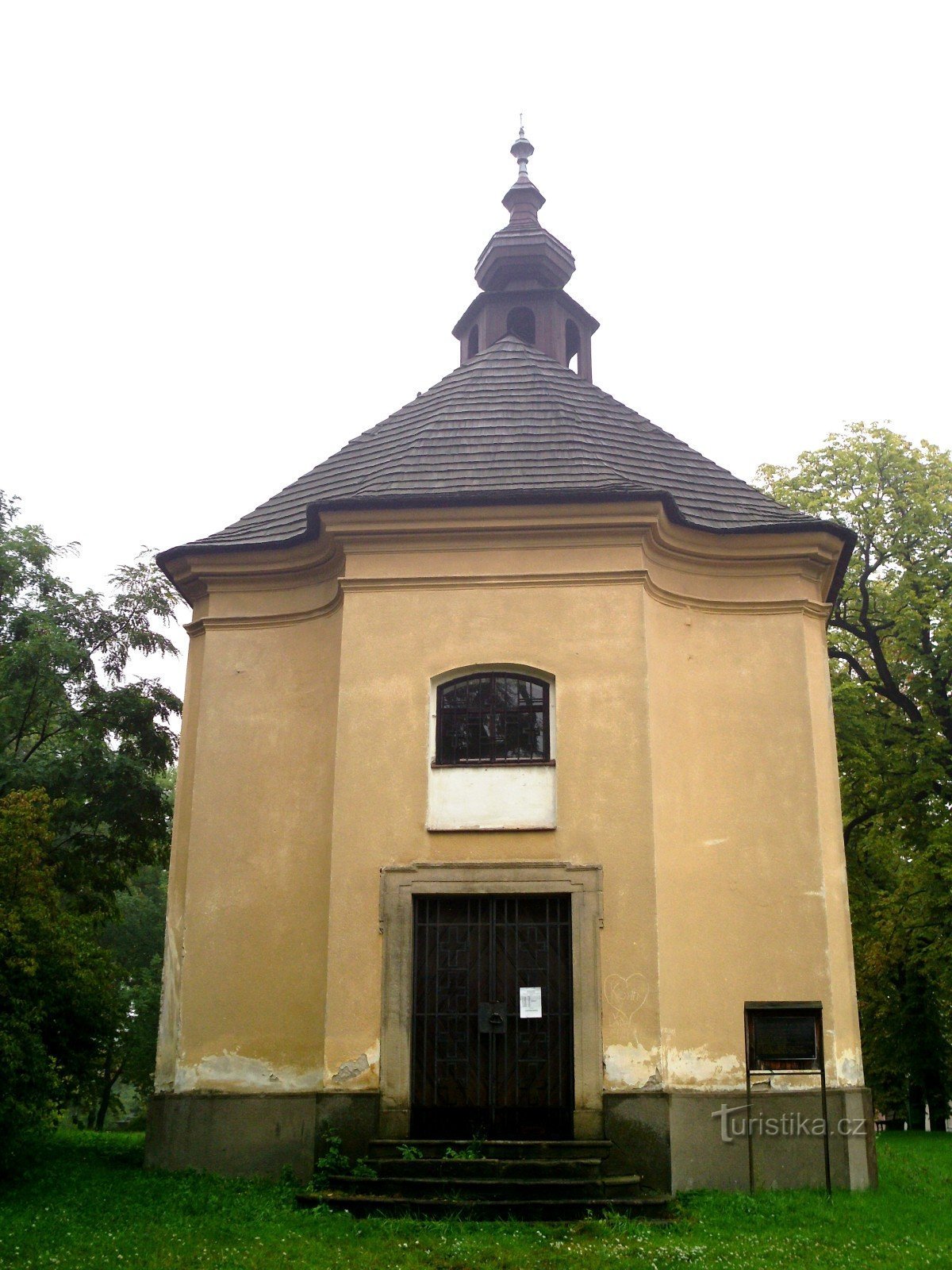Bystřice pod Hostýnem - Pyhän Nikolauksen kappeli. Lawrence