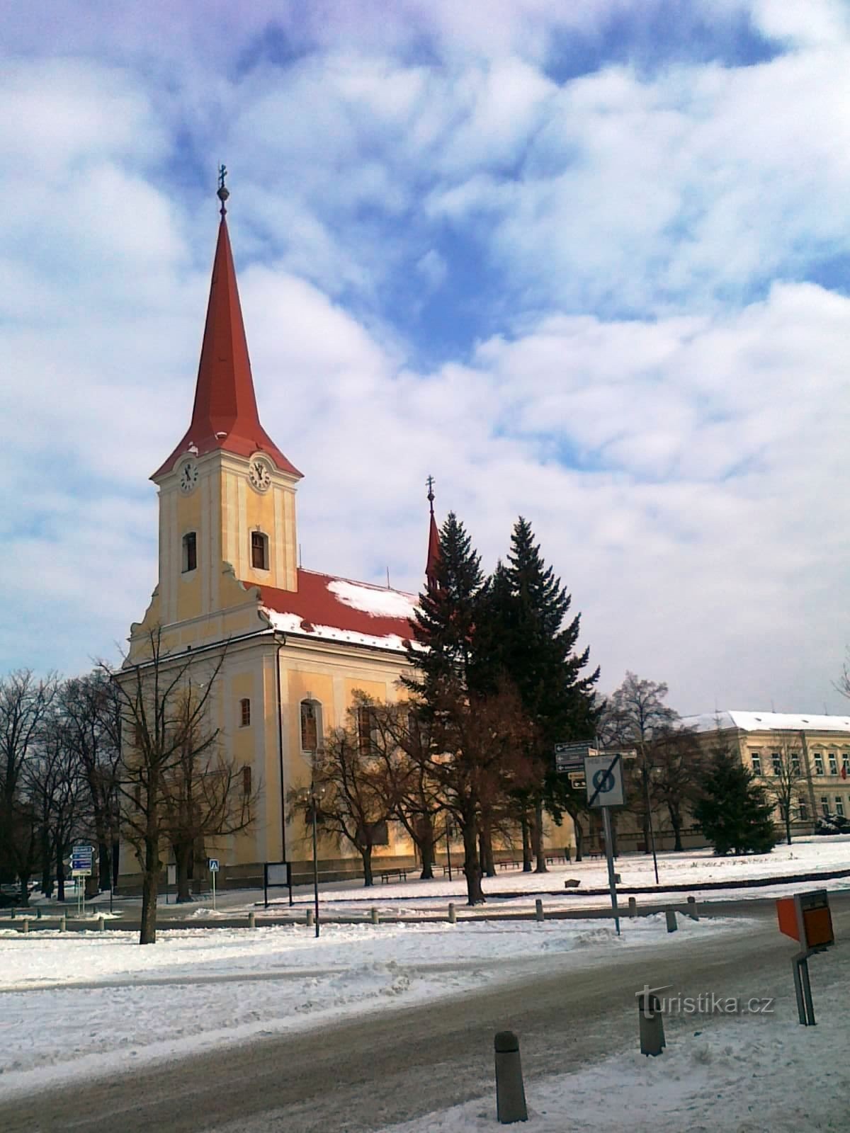 Bystřice pod Hostýnem - Szent István-templom. Liliom