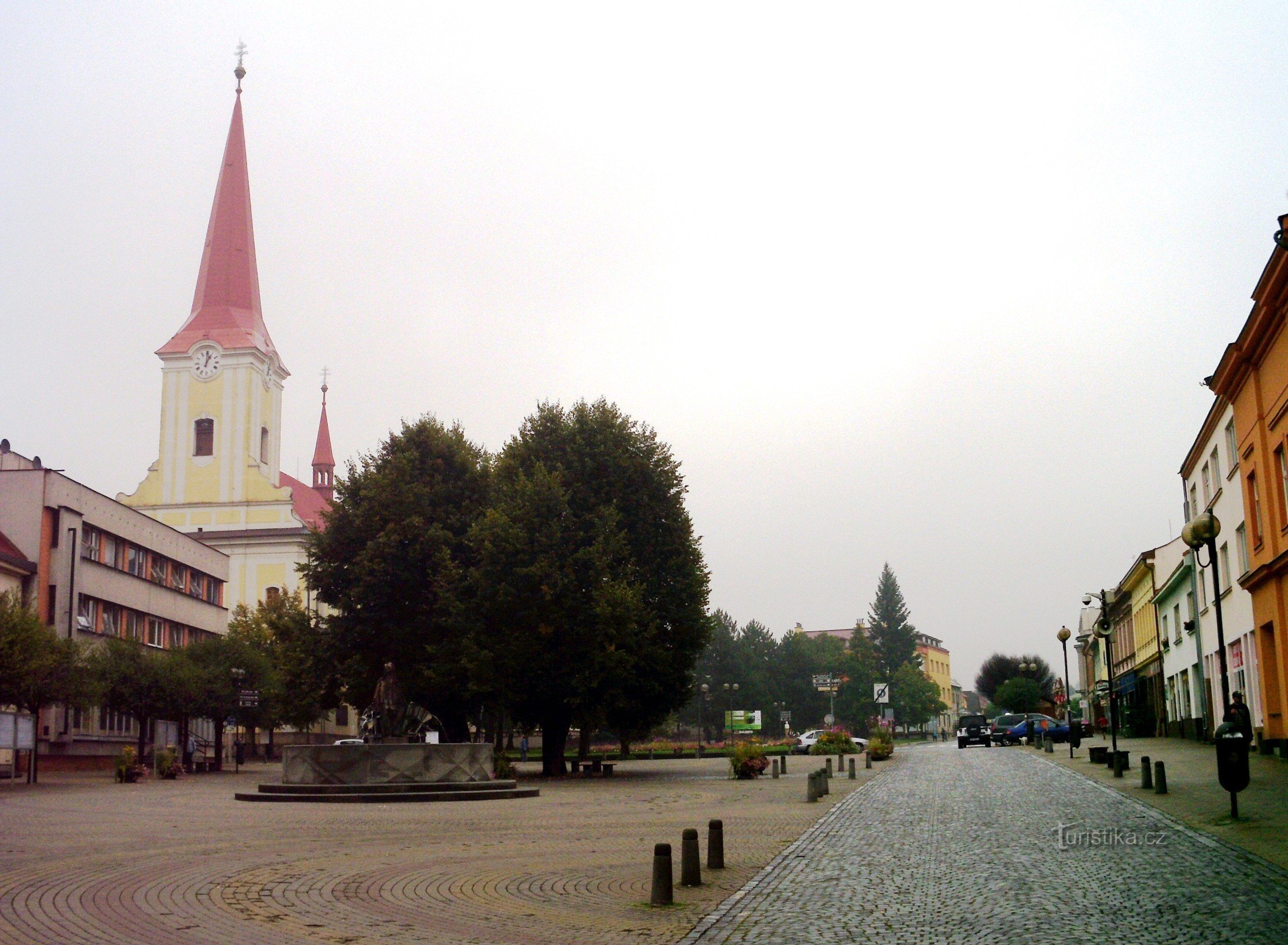 Bystřice pod Hostýnem - Szent István-templom. Liliom