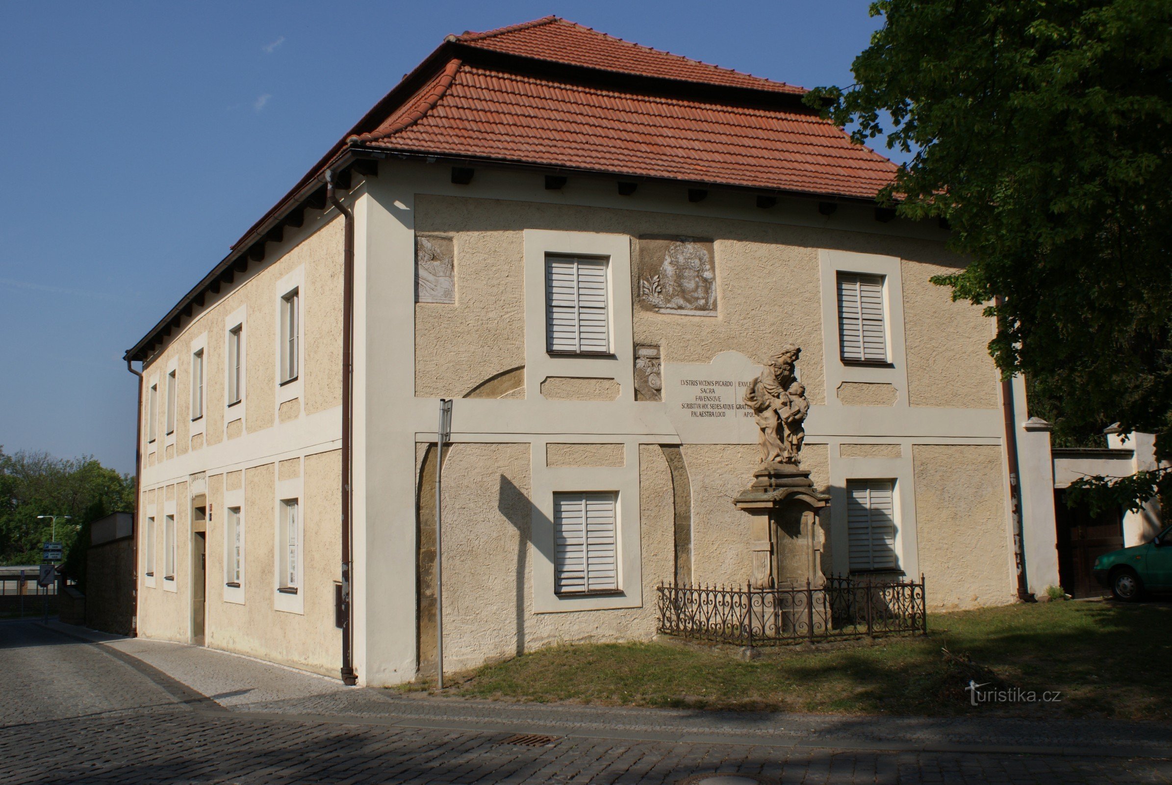 tidligere broderskole