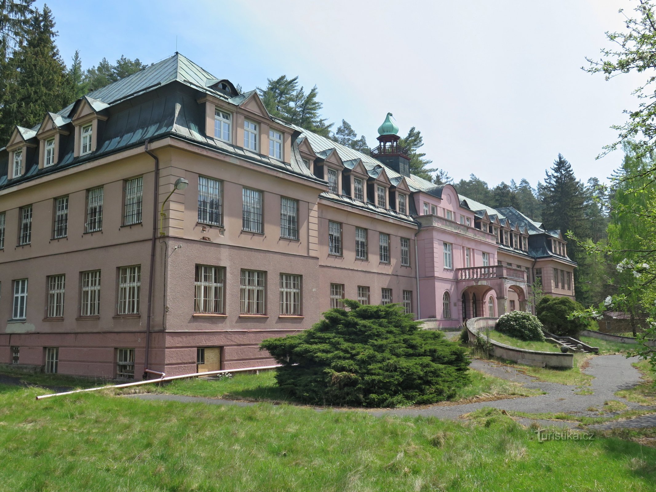 antiguo sanatorio infantil en Jetřichovice