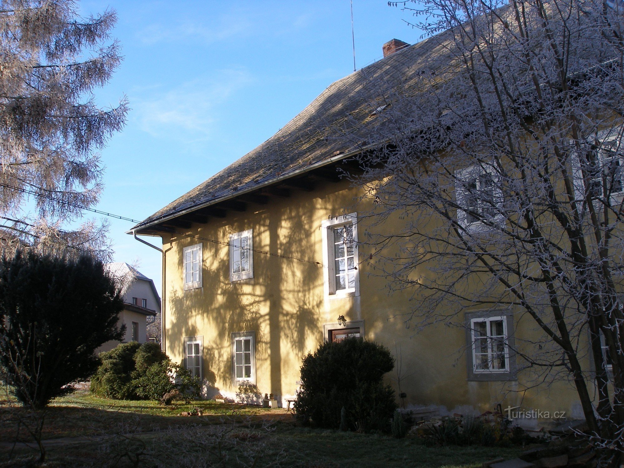 The former parsonage in the village of Sudslava built in 1692