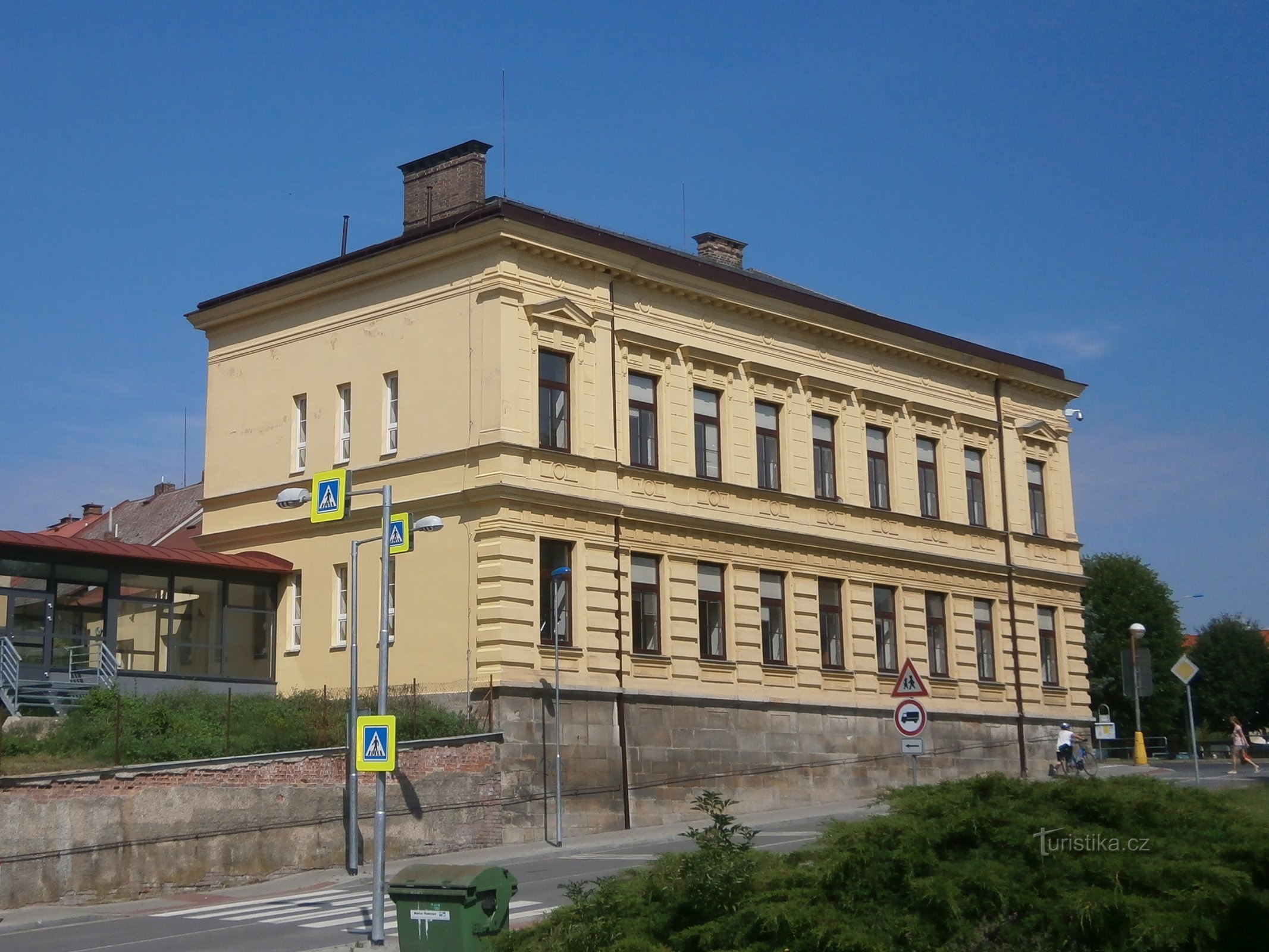 Antigua escuela municipal n.° 43-44 (Česká Skalice, 5.7.2017 de julio de XNUMX)