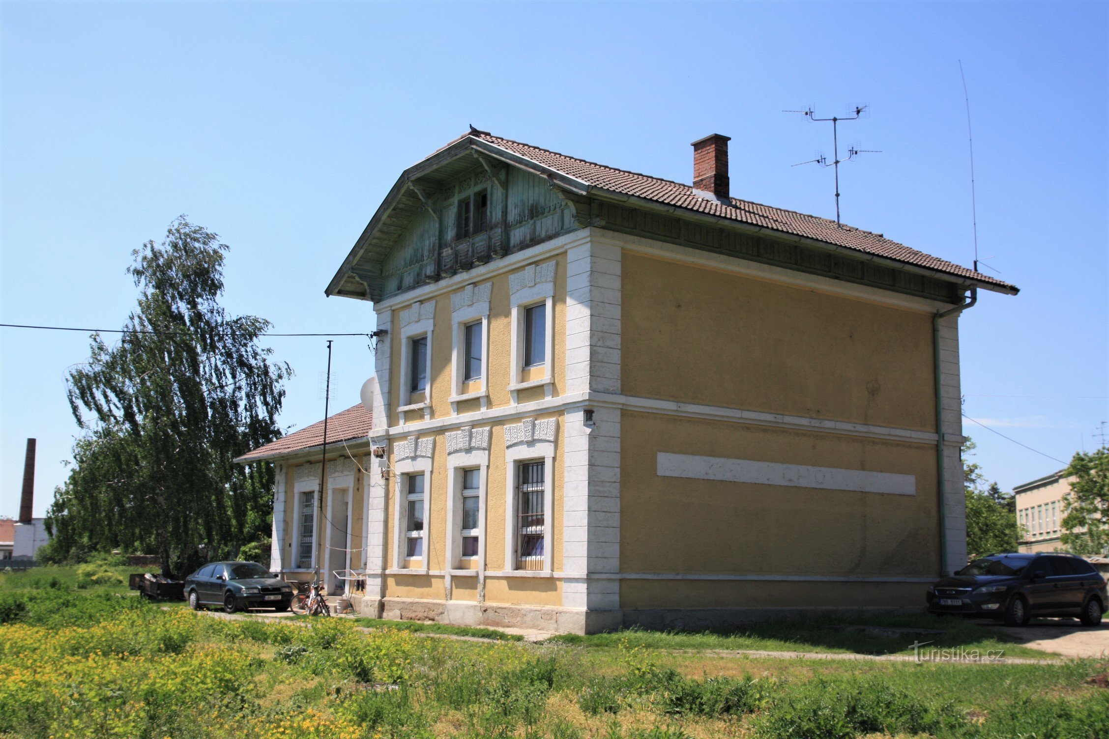 Antiguo edificio de la estación