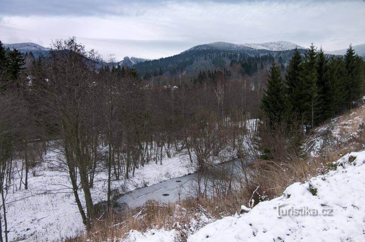 The former alluvial reservoir under Medvědí hora