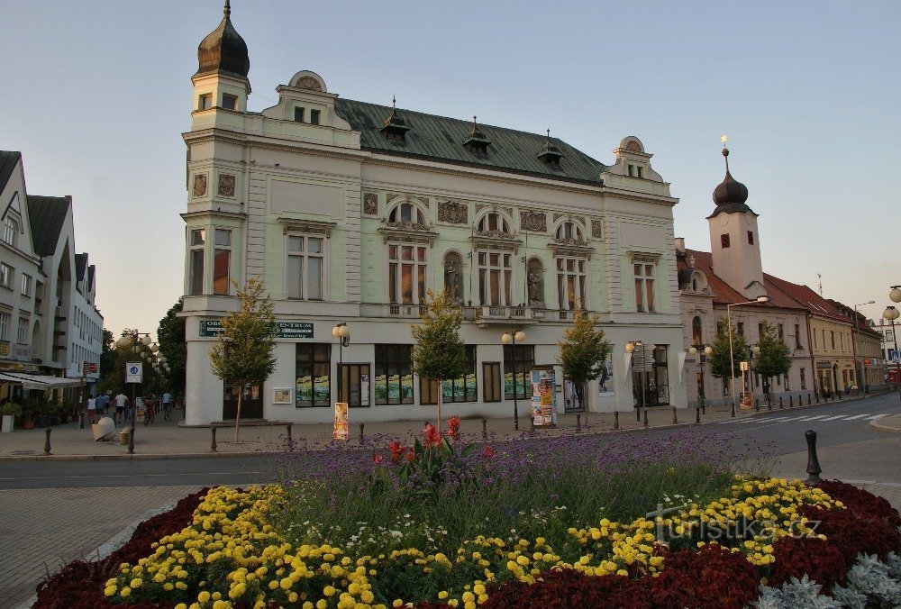 de voormalige Civic Spaarbank in Poděbrady