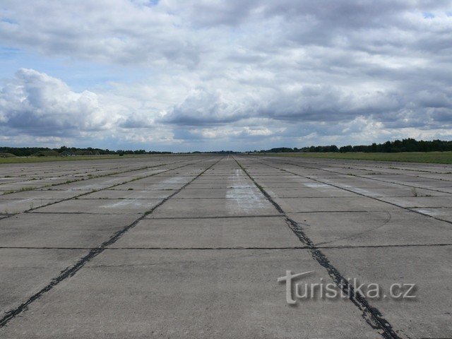 Tidligere flyveplads