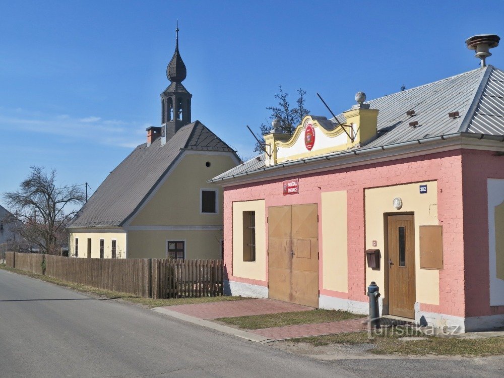 ehemalige Schule und Feuerwehr