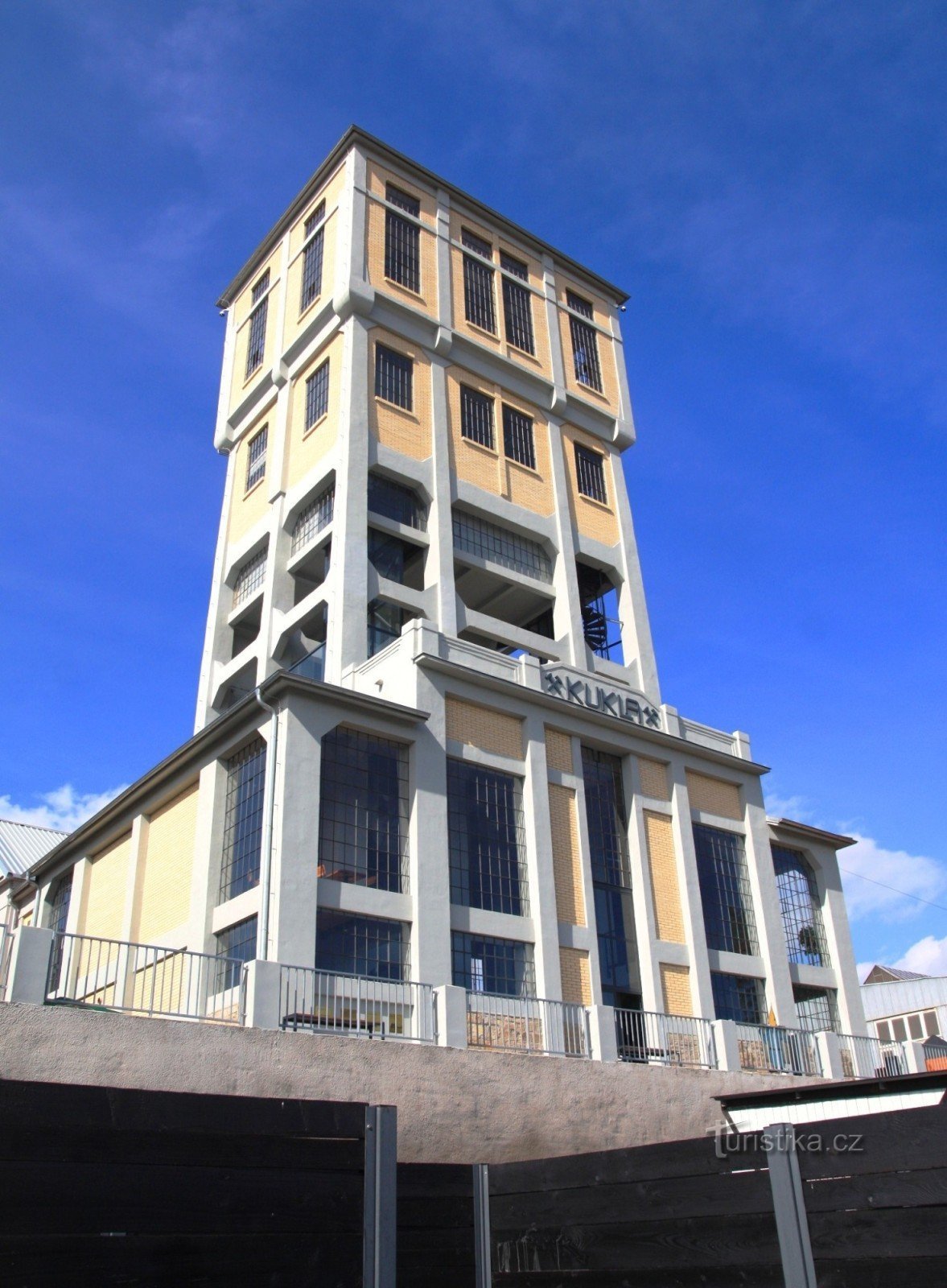 Bývalá těžní věž dolu Kukla