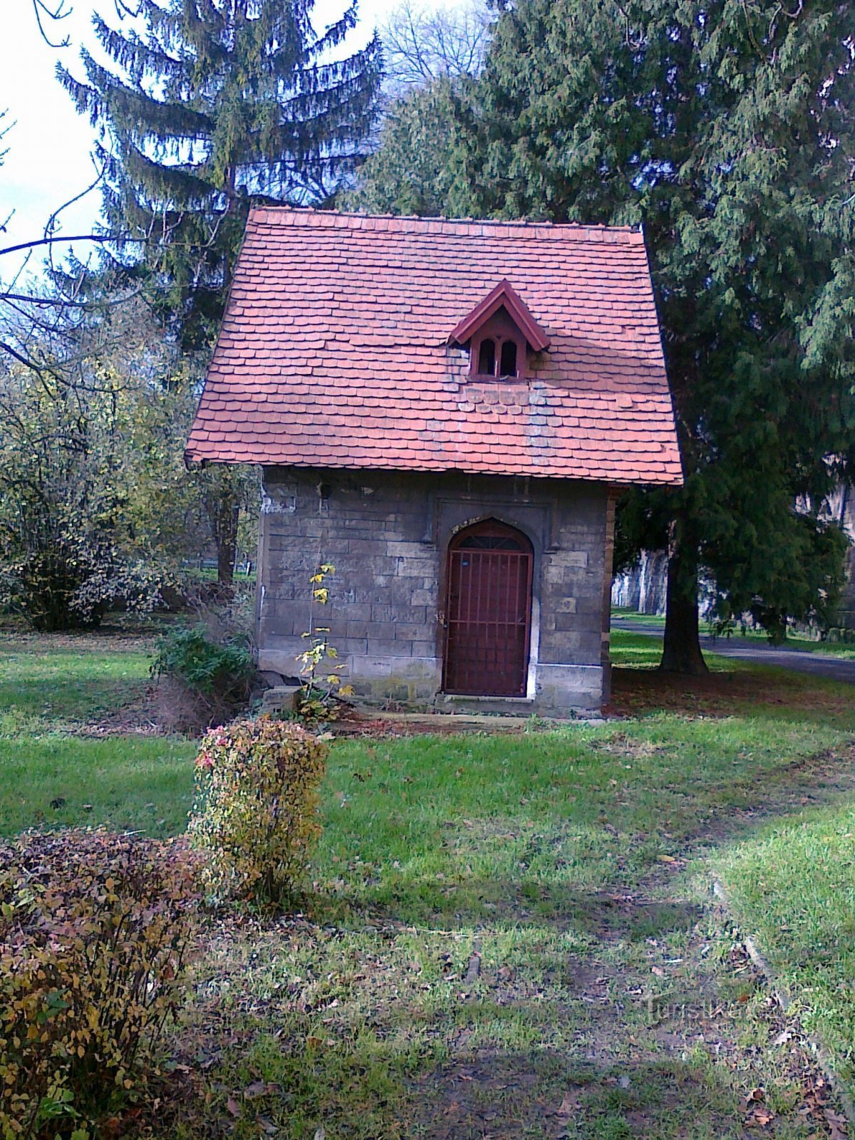 Ancien aqueduc à Libochovice.