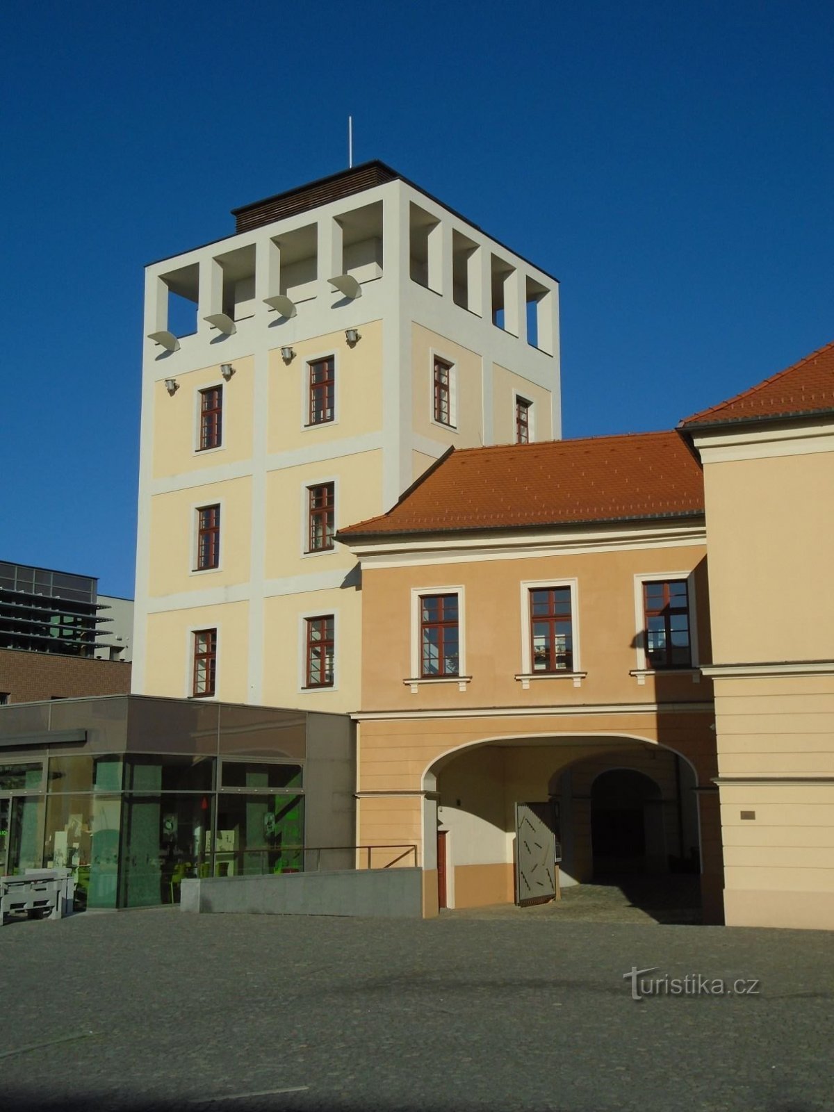 Ο πρώην υδάτινος πύργος Kozinka (Hradec Králové, 17.11.2018/XNUMX/XNUMX)