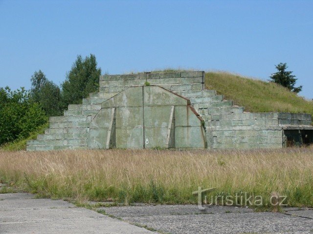 Tidligere jet shelter