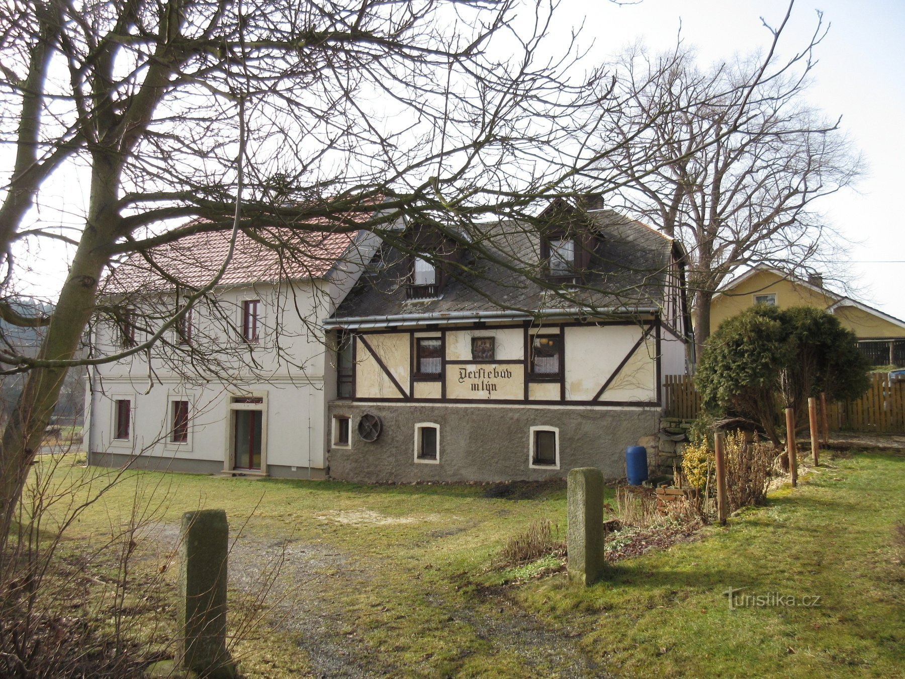 De voormalige gemeentelijke Dersieb-molen