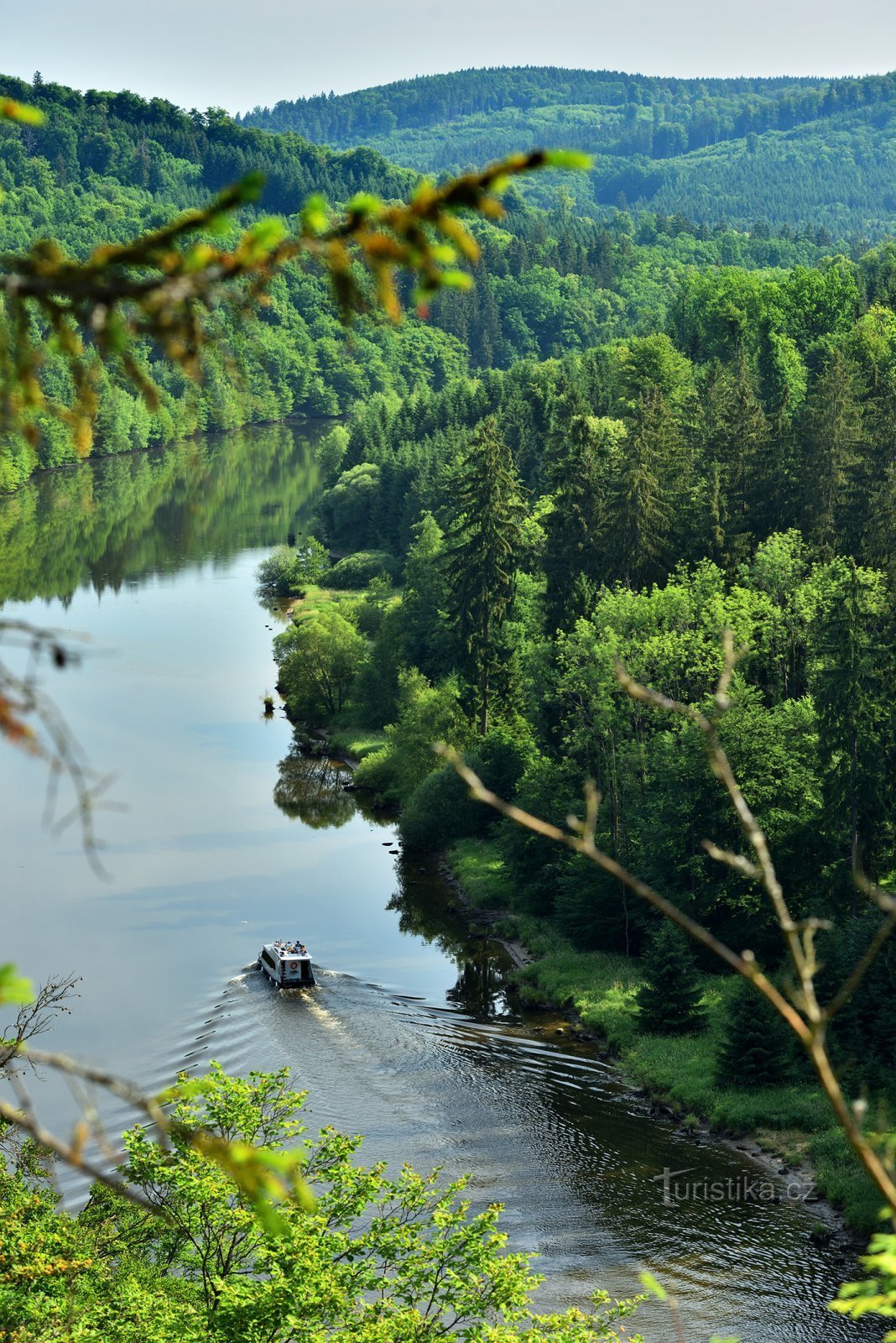 (c) Sydböhmiska turistbyrån