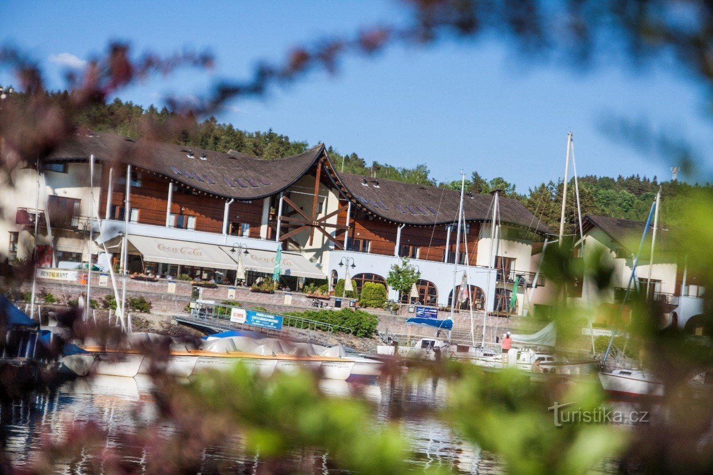 c) Landal Marina Lipno