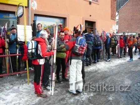 Stiamo aspettando l'autobus per Bublava