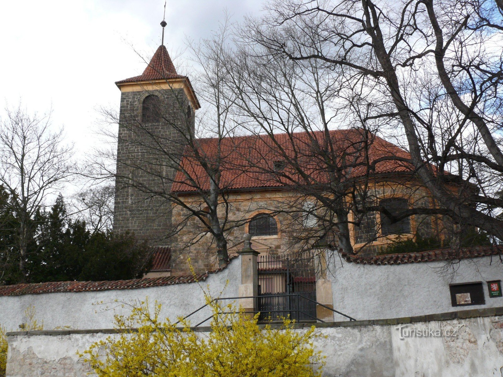 Čelákovice - Kościół Wniebowzięcia Marii Panny