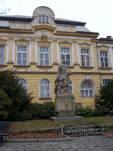 Čelákovice - Mémorial aux morts