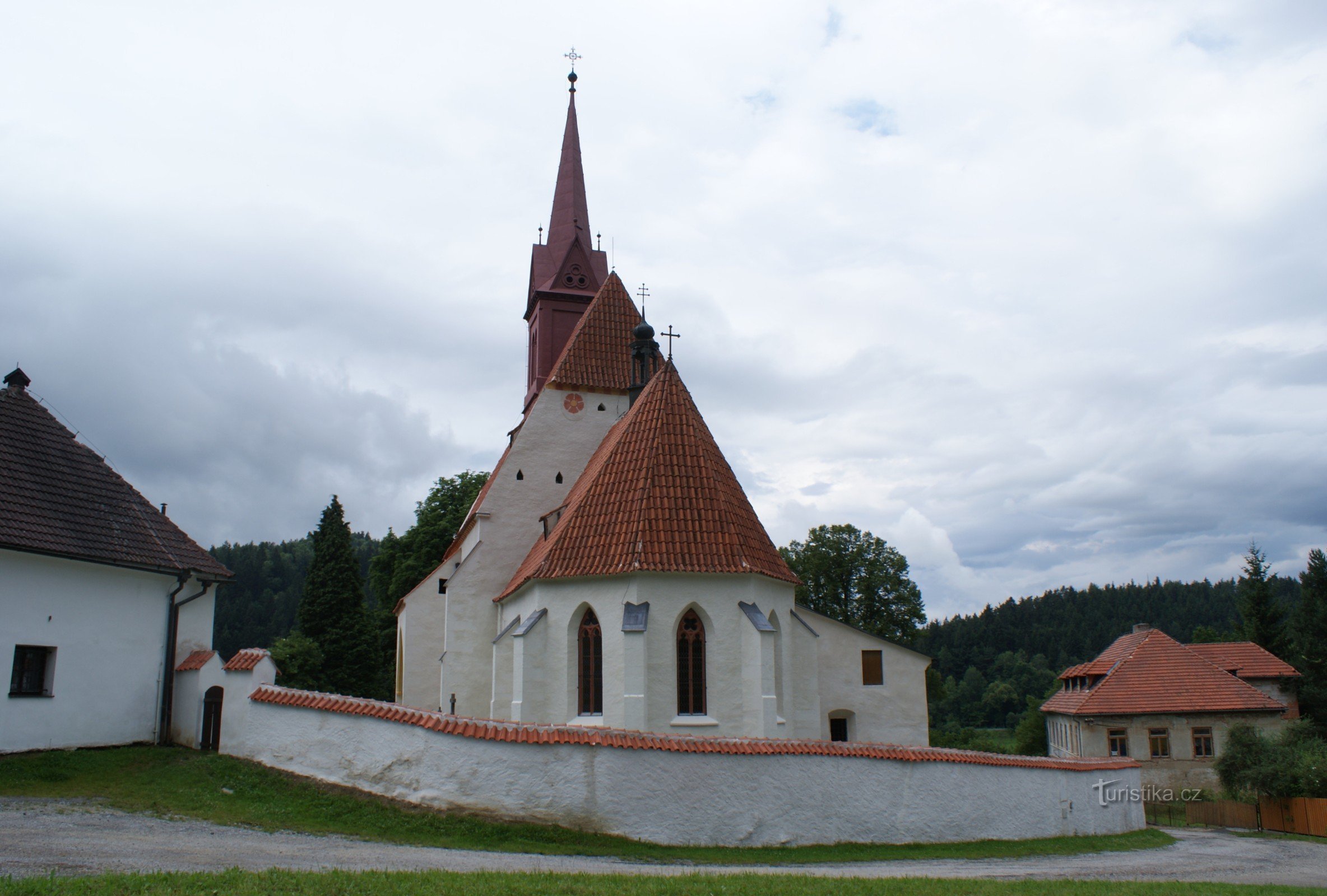 widok ogólny terenu cmentarza