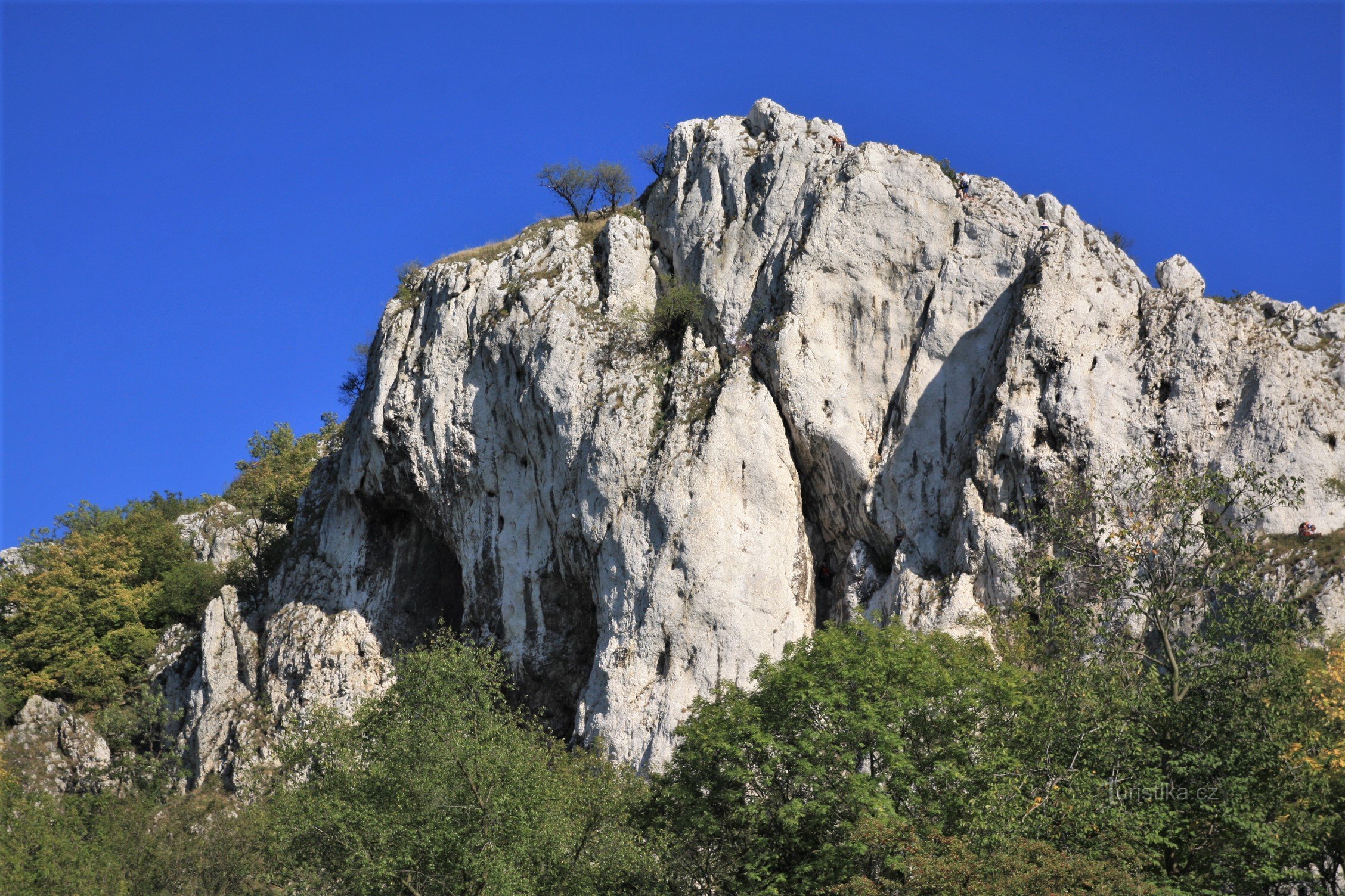 Celkový pohled na skalní masív Martinky