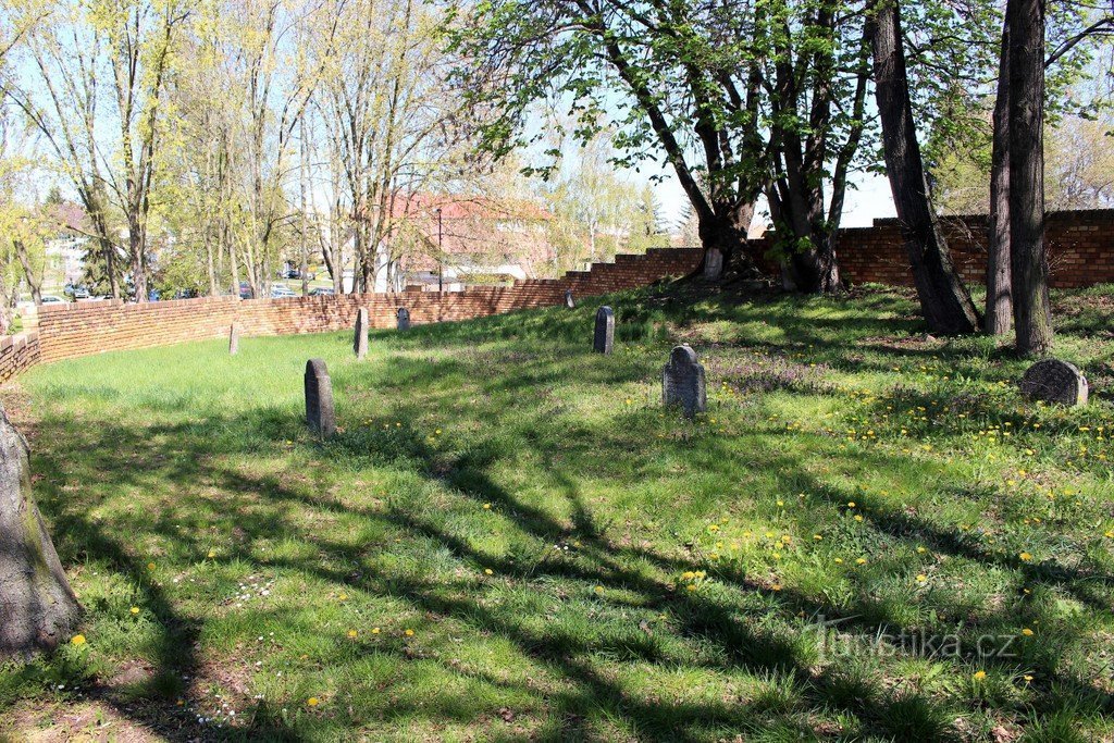 Vista generale del vecchio cimitero