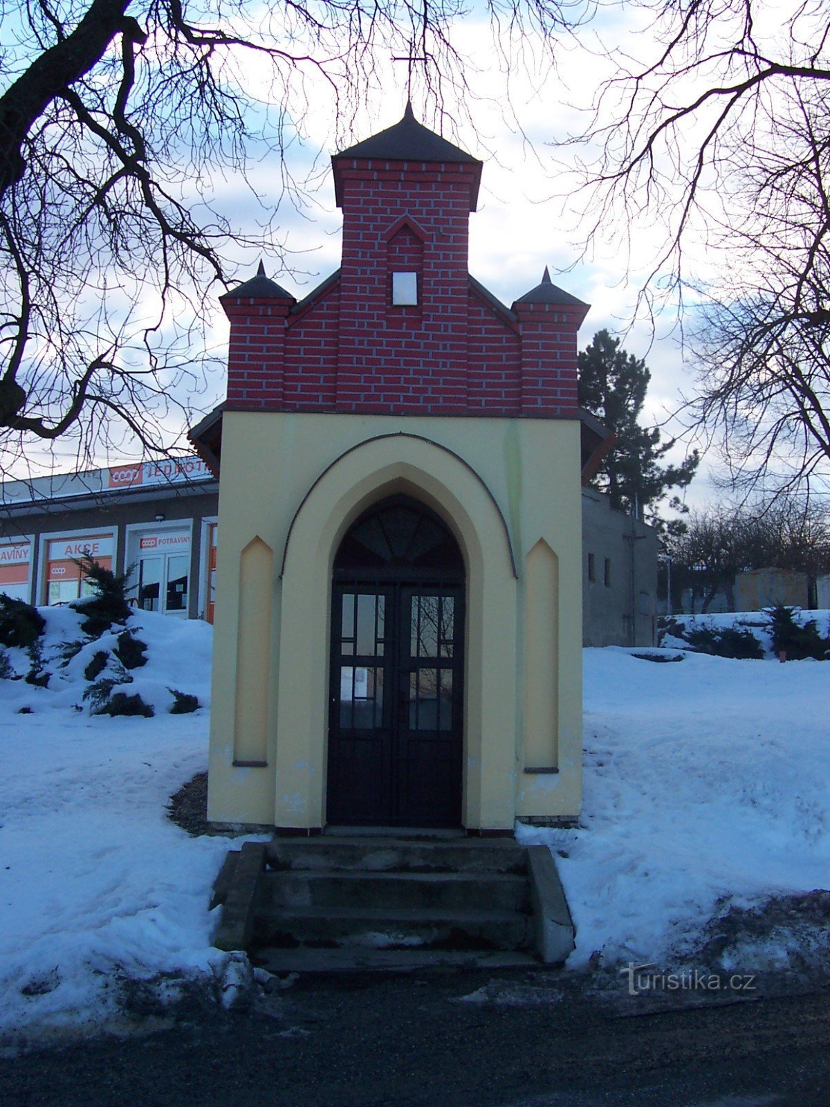 foto frontal de la capilla