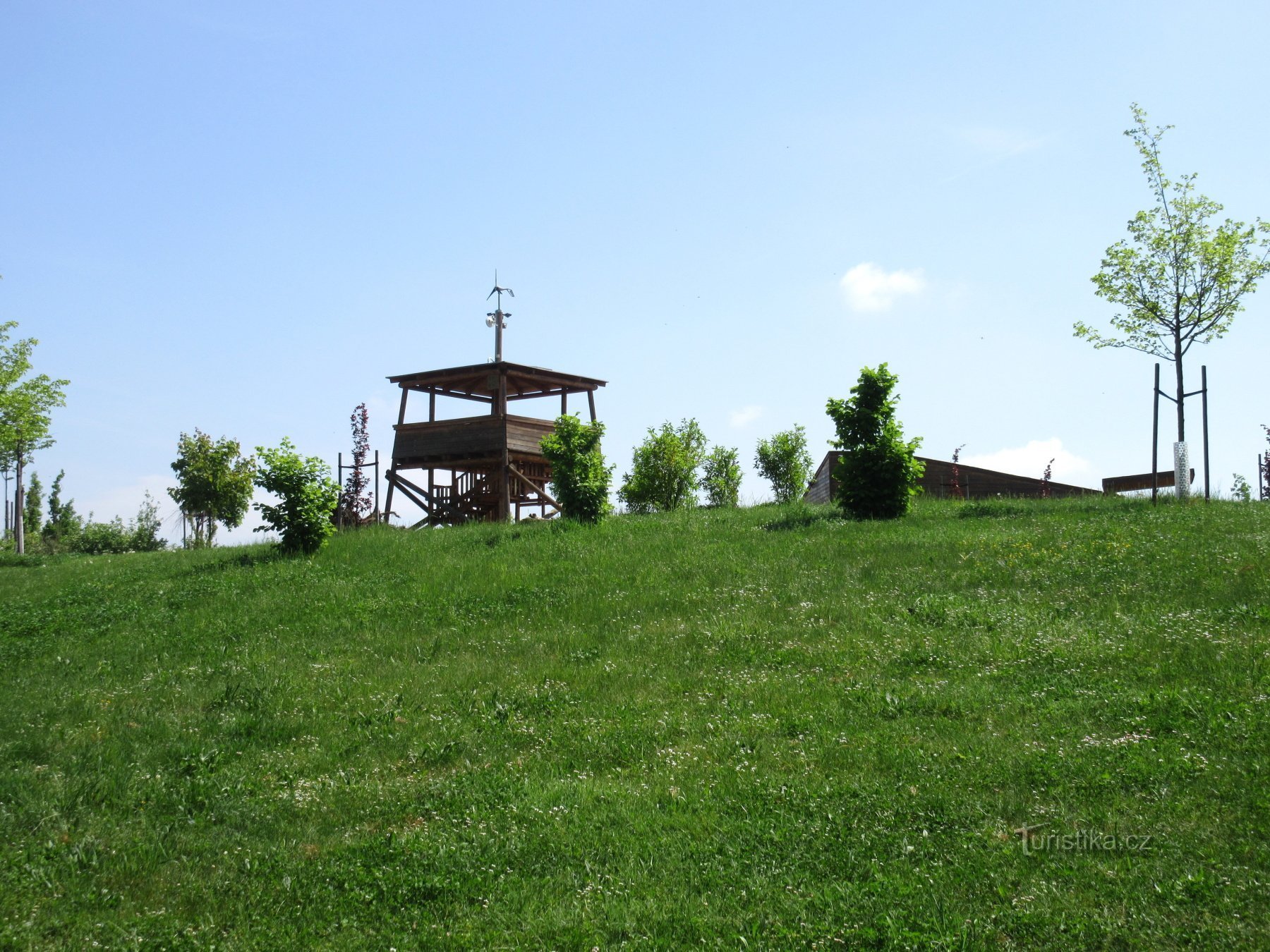 Cerhenice – storia, sentiero didattico e torre di osservazione