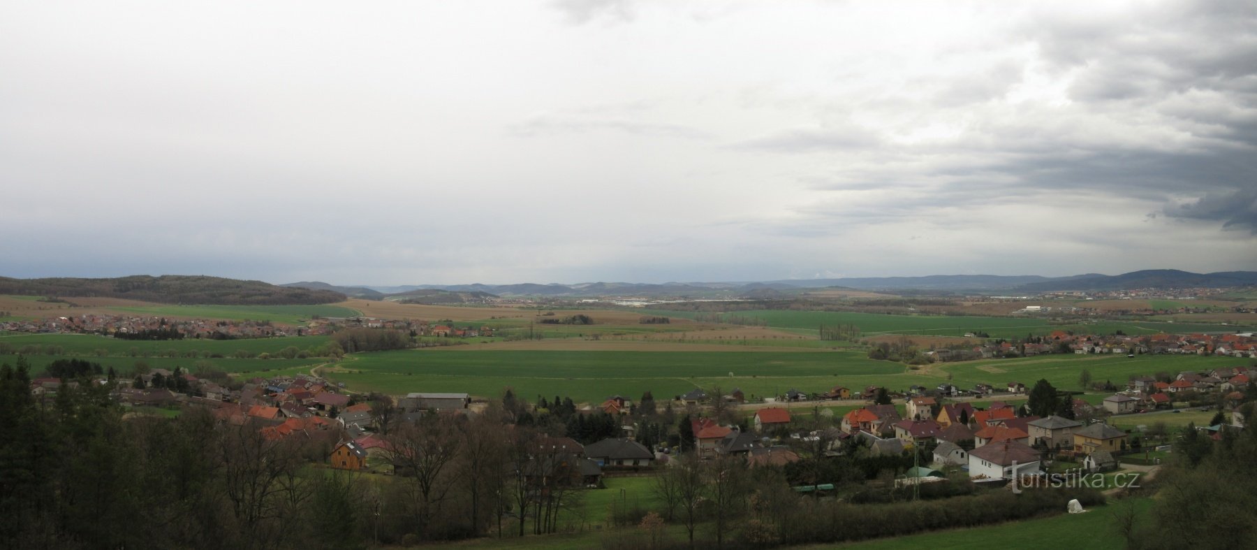 Cerhovice - Aussichtsturm Třenická hora