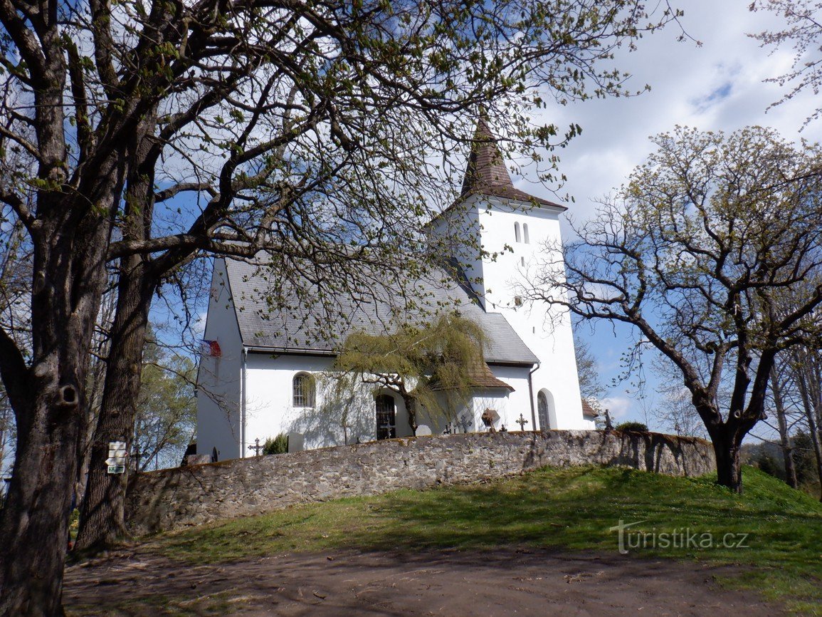 Černá hora eller Mouřenec - en hedensk hule, en eremitage eller kirken Saint Morice