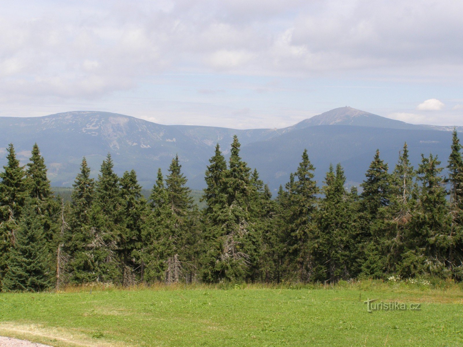 Černá hora - utsikt från Černá Bouda till Studniční hora, Obrí důl och Sněžka
