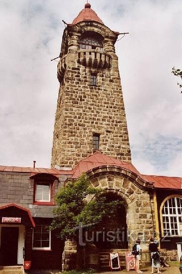 Černá Studnice : devant la tour d'observation