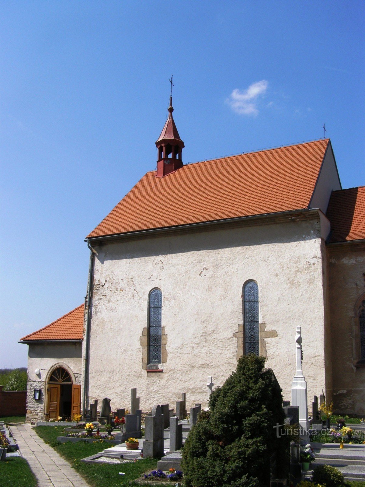 Černčice – kościół św. Jakuba z dzwonnicą