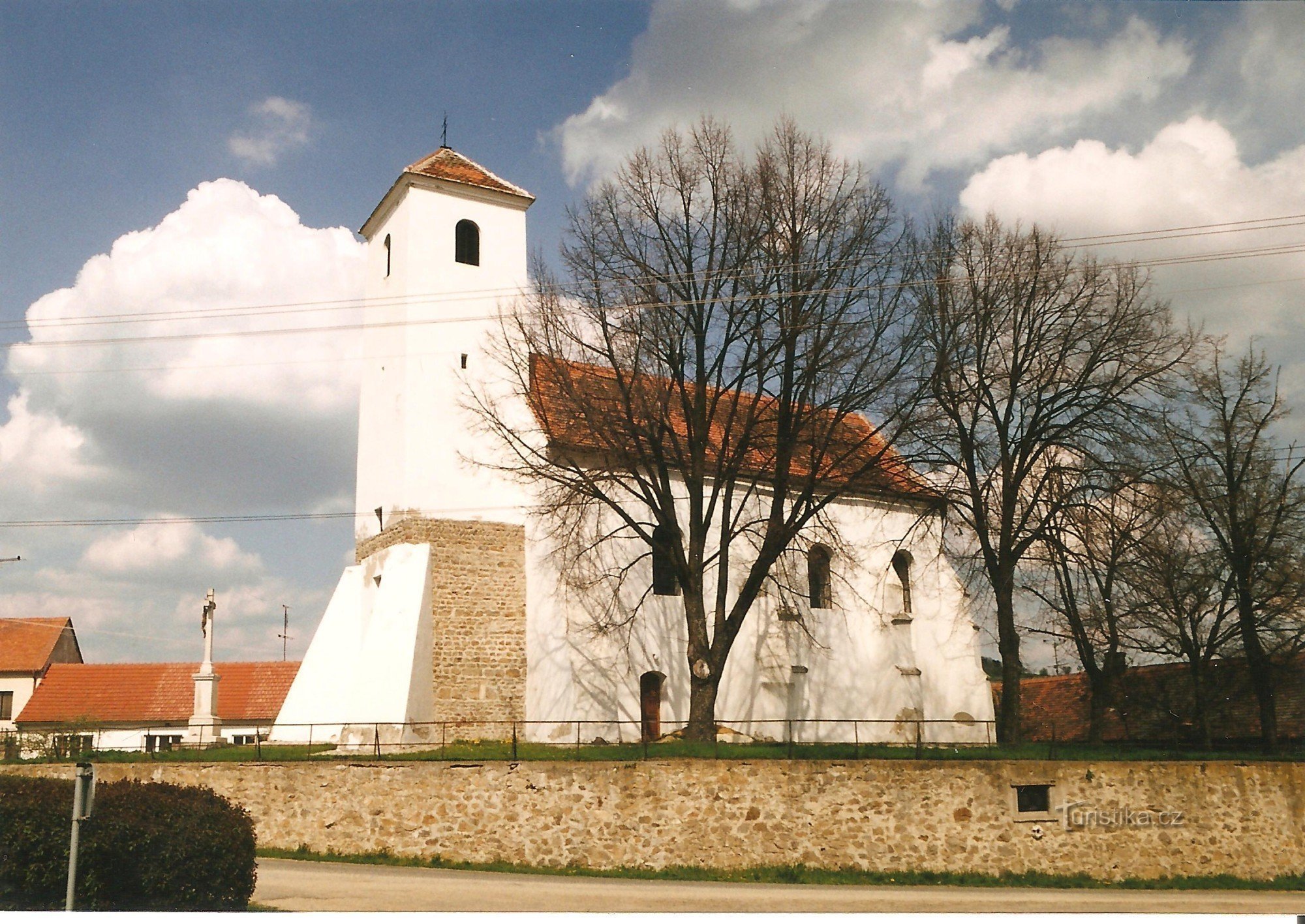 Чернін - церква св.