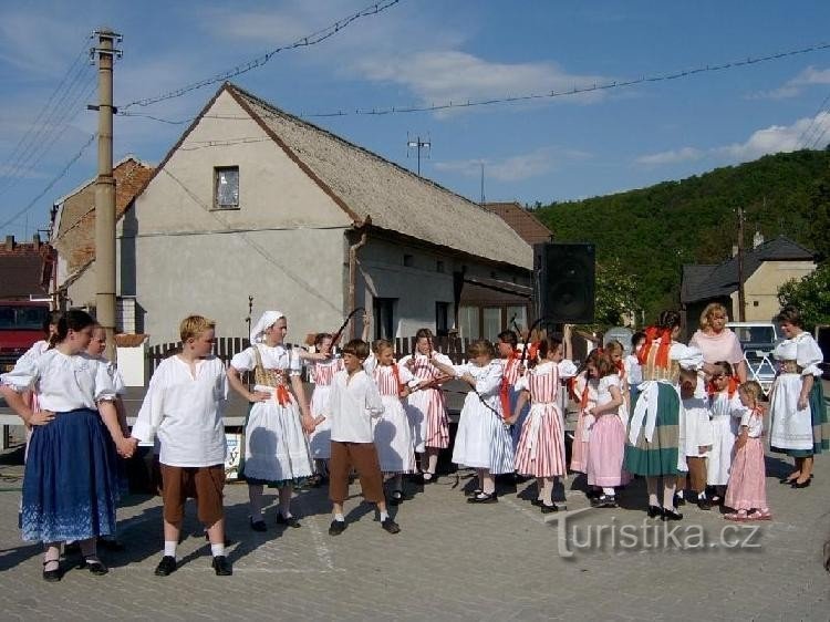 Černošice - Mokropsy a2 : Fêtes d'abattage de mai